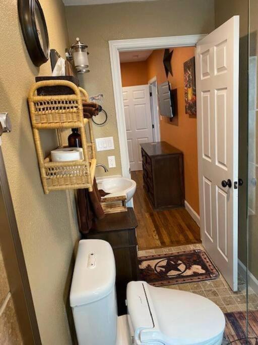 Stockyards!-1 Block Away ! Cowboy Sleeps 9 Ferienhaus Fort Worth
